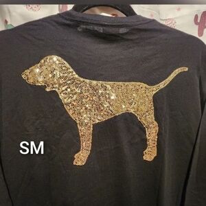 SZ SMALL VS PINK BLING DOG CAMPUS TEE.